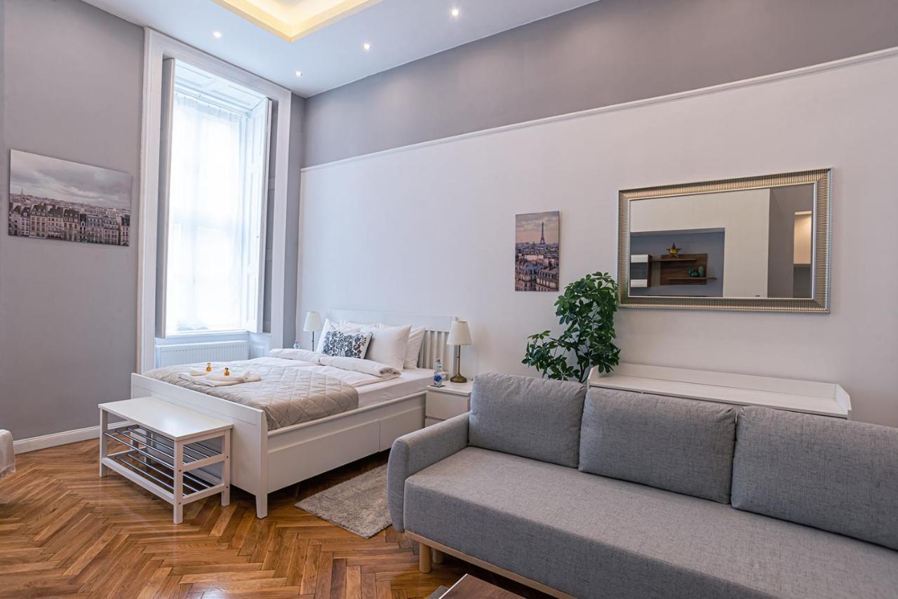 Joy Apartments On Kiraly Street Budapest Exterior foto