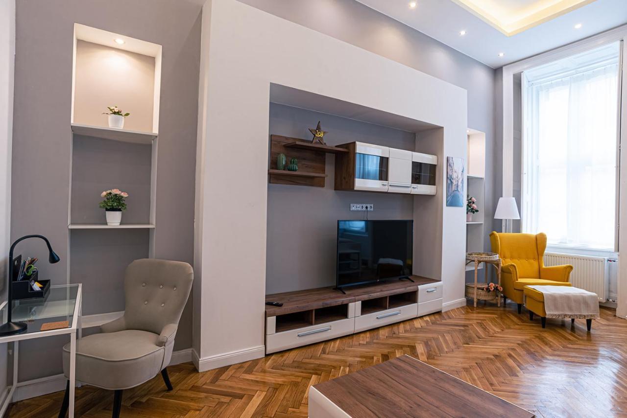 Joy Apartments On Kiraly Street Budapest Exterior foto
