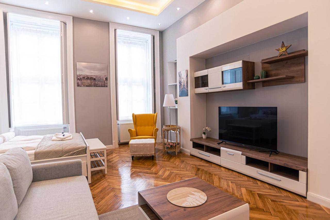 Joy Apartments On Kiraly Street Budapest Exterior foto
